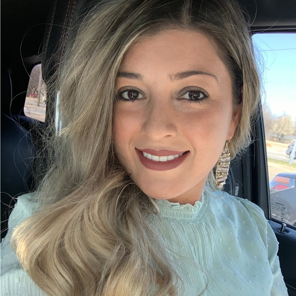 Meet your Posher, Cindy